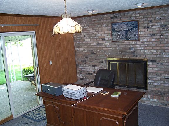 Home office/formal dining