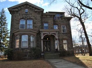 967 W 4th St APT 1R, Williamsport, PA 17701