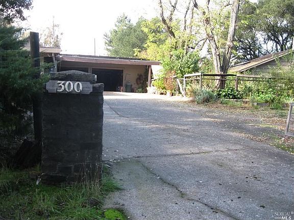 2nd image of 300 Monte Vista Ln