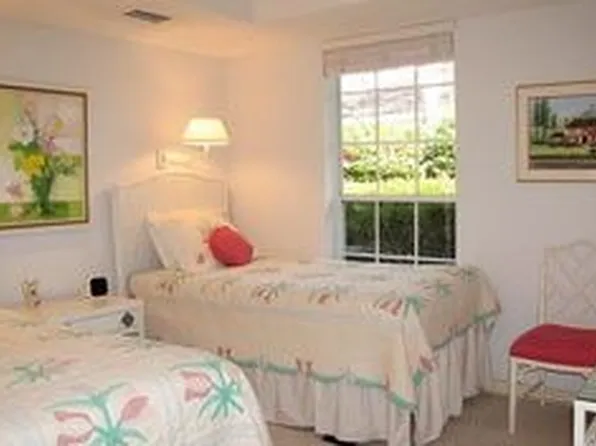 241 Silver Moss Dr, Indian River Shores, FL 32963