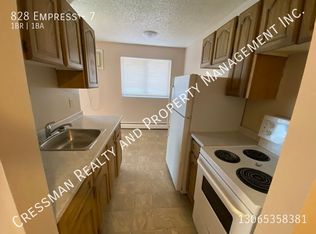 828 Empress, Regina, SK S4T 5E1