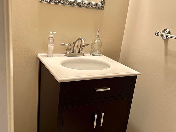 4th image of 340 Riverside Ave