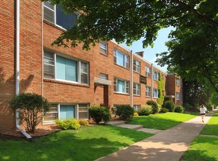 Snelling Avenue Apartments, Saint Paul, MN 55105