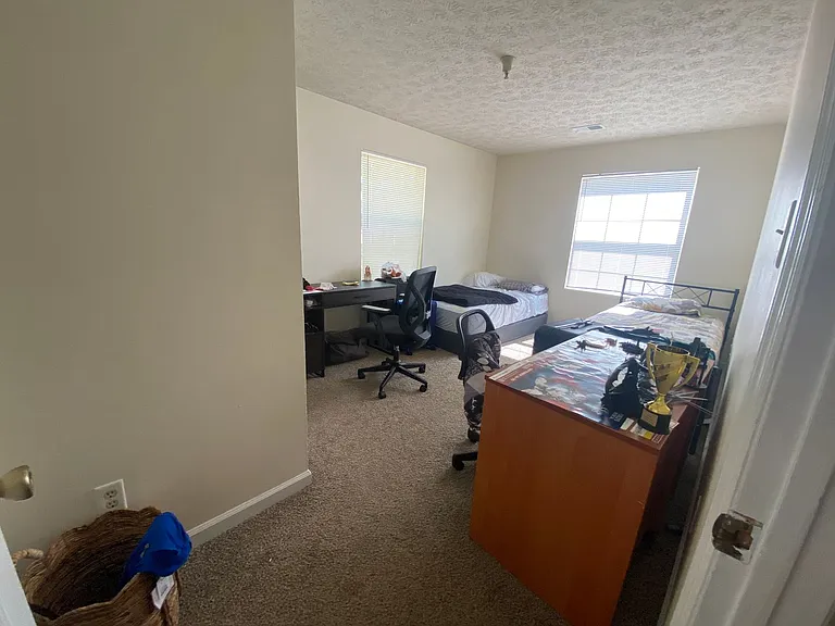 3200B E John Hinkle Pl — Photo 13
