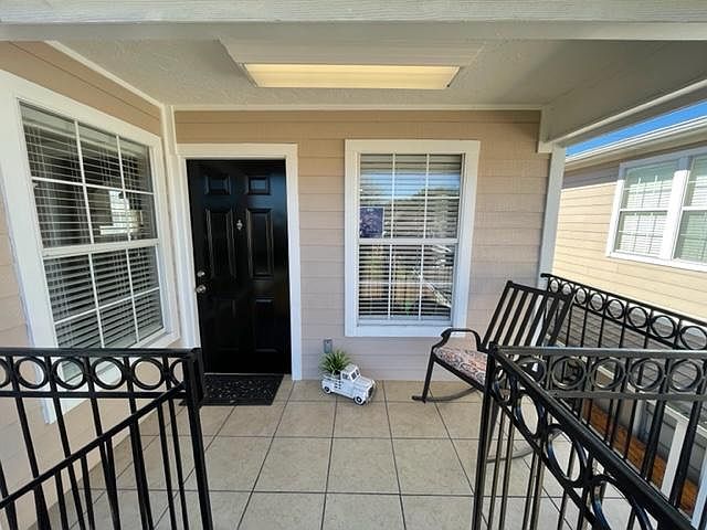 1st image of 8102A Glenlea St