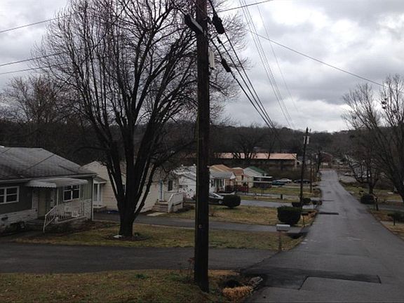 4th image of 111 Laurel Dr