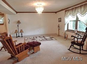 4th image of 3768 Elizabeth Pike