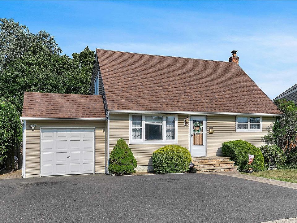 1st image of 23 Cinque Drive
