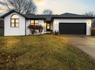 5532 S Jefferson Ave, Springfield, MO 65810