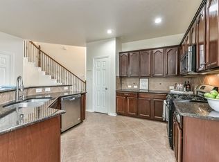 3305 Claymill Ln, Pearland, TX 77581