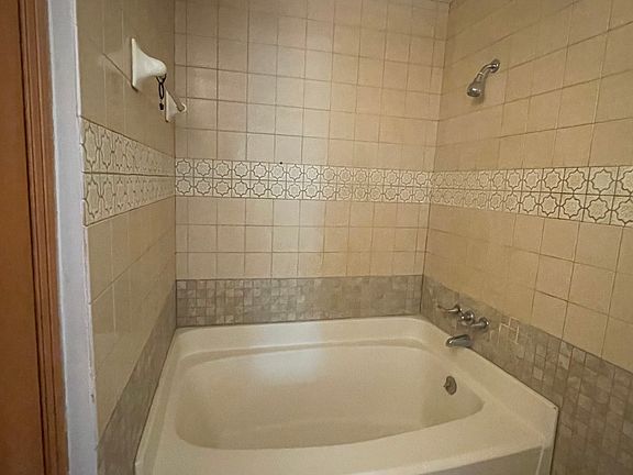 5th image of 7541 SW 80th St