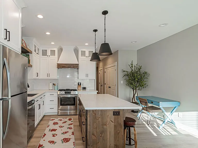 1415 Fremont Ave — Photo 6