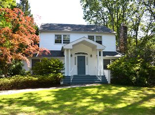 26 Hillside Rd, Stony Brook, NY 11790