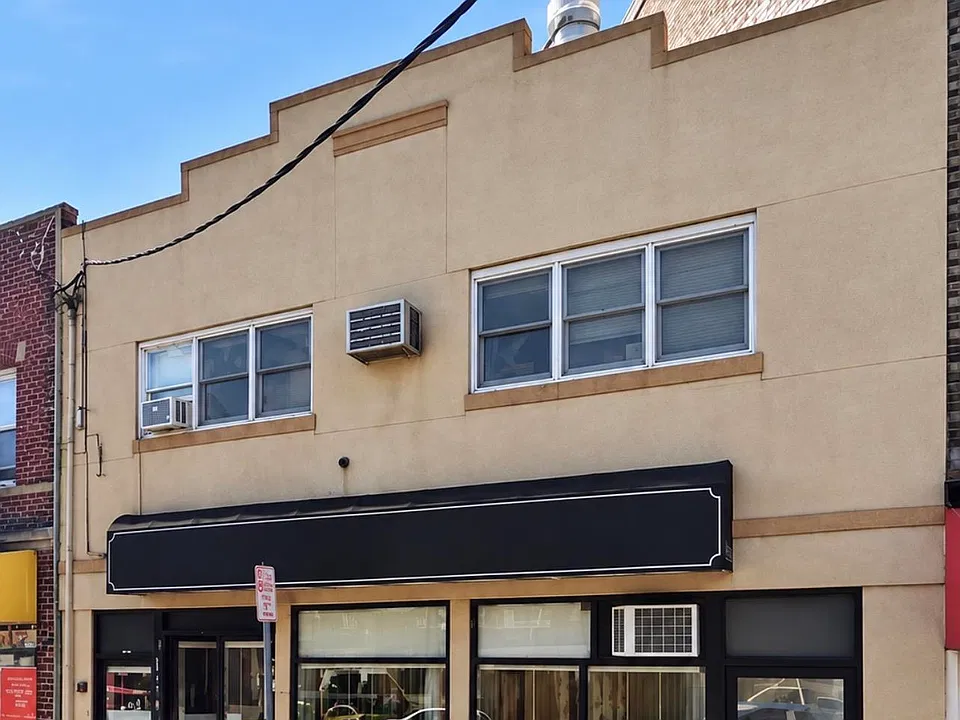 388 Fairview Ave