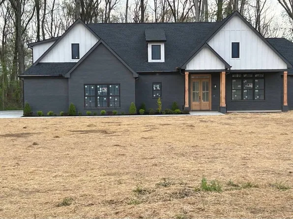 155 Hickory Grove Dr, Morrison, TN 37357