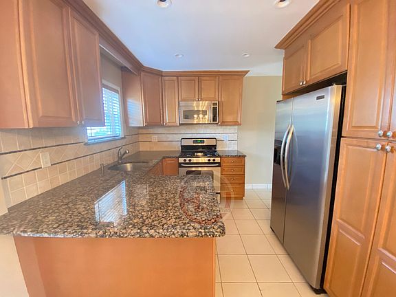 3rd image of 1118 Ellsworth Ave #2