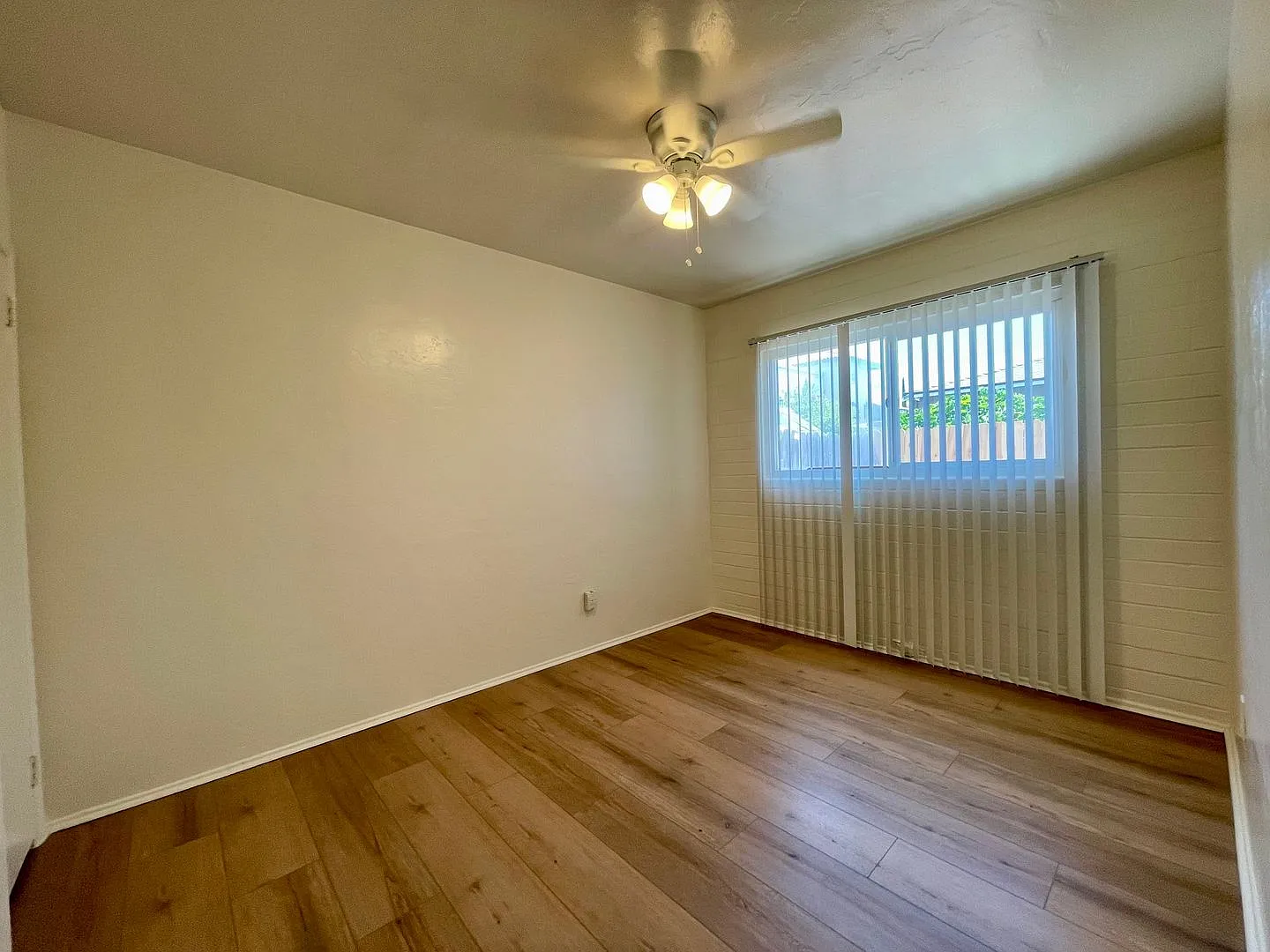 Beautifully Updated 2 Bedroom 1 Bathroom In El Cajon — Photo 1