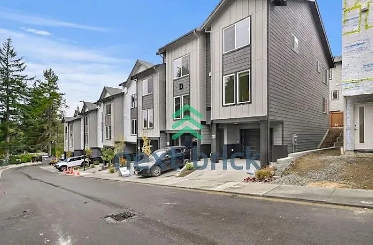 "Brand New Spacious 3-Bed, 3-Bath Townhouse Retreat in Lynnwood - 1,574 Sq Ft of Comfort & Style!" — Photo 1