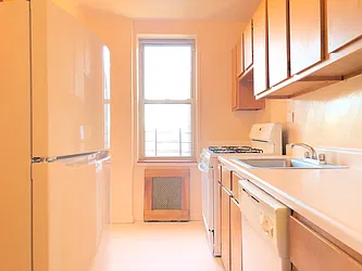 Rented by Kew Forest Realty Inc