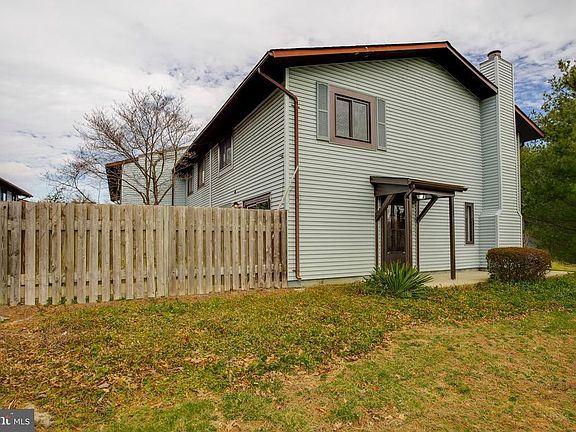 2nd image of 2580 Merrywood Ct
