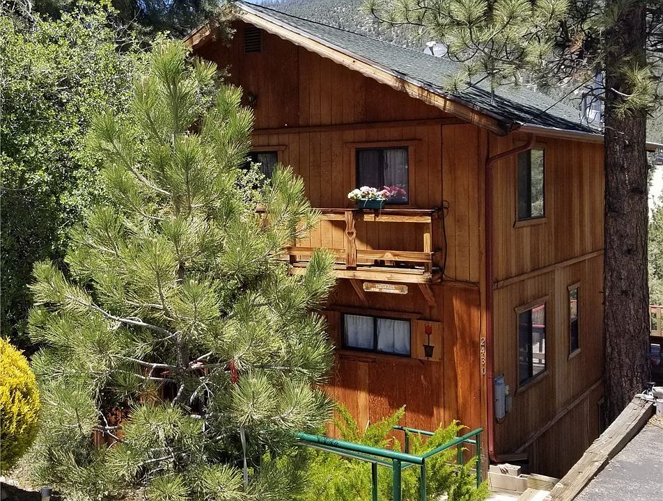1st image of 2430 Cedarwood Dr
