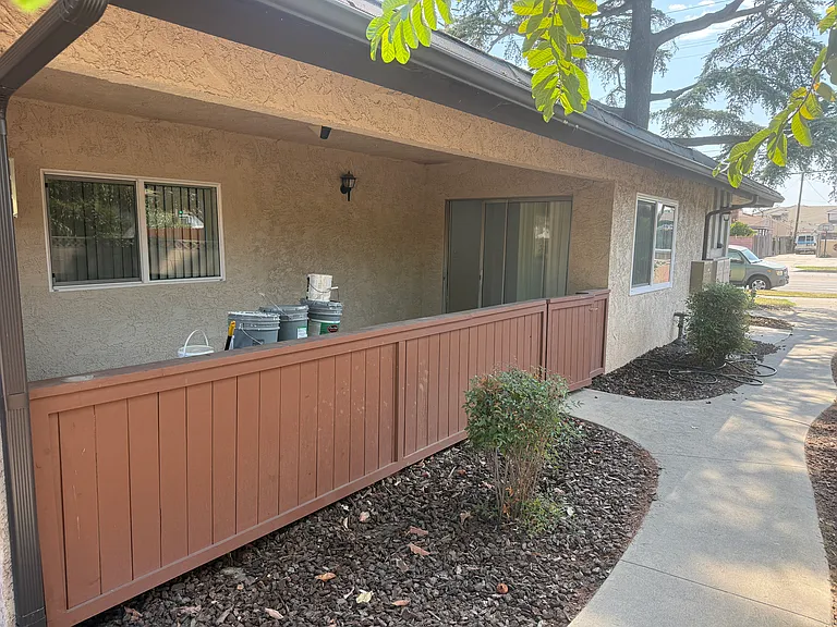 1320 S Del Mar Ave — Photo 41