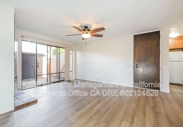 2229 Woodside Ln #4 — Photo 9