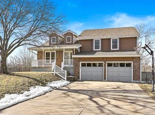 1408 NE Ridgeview Dr, Lees Summit, MO 64086