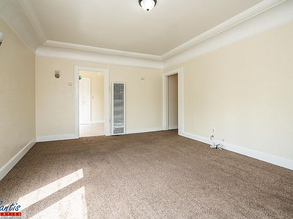 4th image of 25 S 10th St APT 6