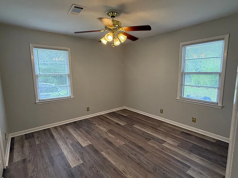 1746 E Avalon Cir #B — Photo 13