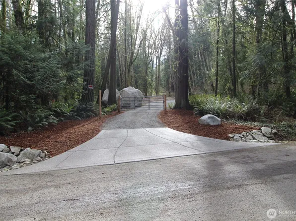 6509 NE Sid Price Road, Poulsbo, WA 98370