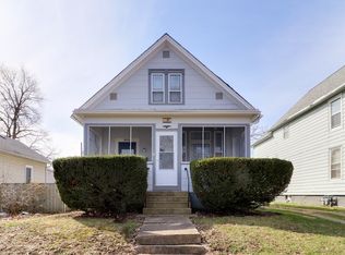 817 1/2 E Jefferson St, Bloomington, IL 61701