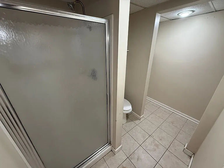 308 NE Lakeview Dr — Photo 17