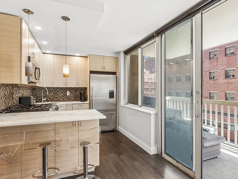 50 Lexington Ave #5-E — Photo 3