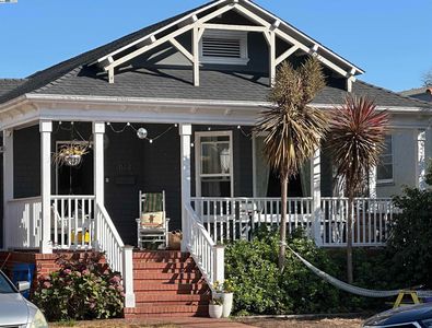 1144 Versailles Ave, Alameda, CA, 94501