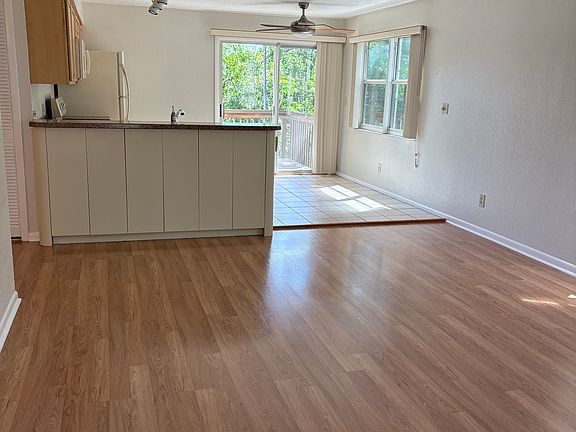 4th image of 275 Crystal Beach Ave Unit B