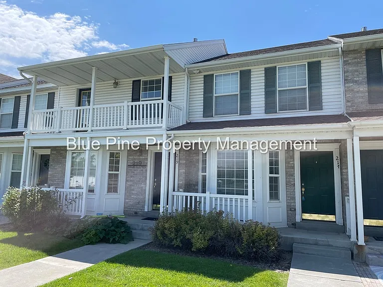 217 Georgetown Dr #1 — Photo 2