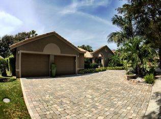 2035 Parkside Cir S, Boca Raton, FL 33486