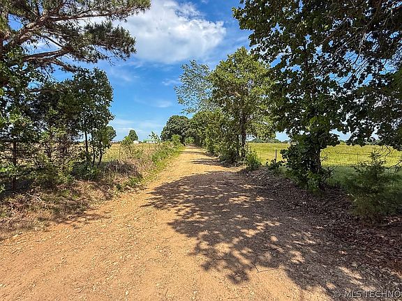 5th image of 790 Road