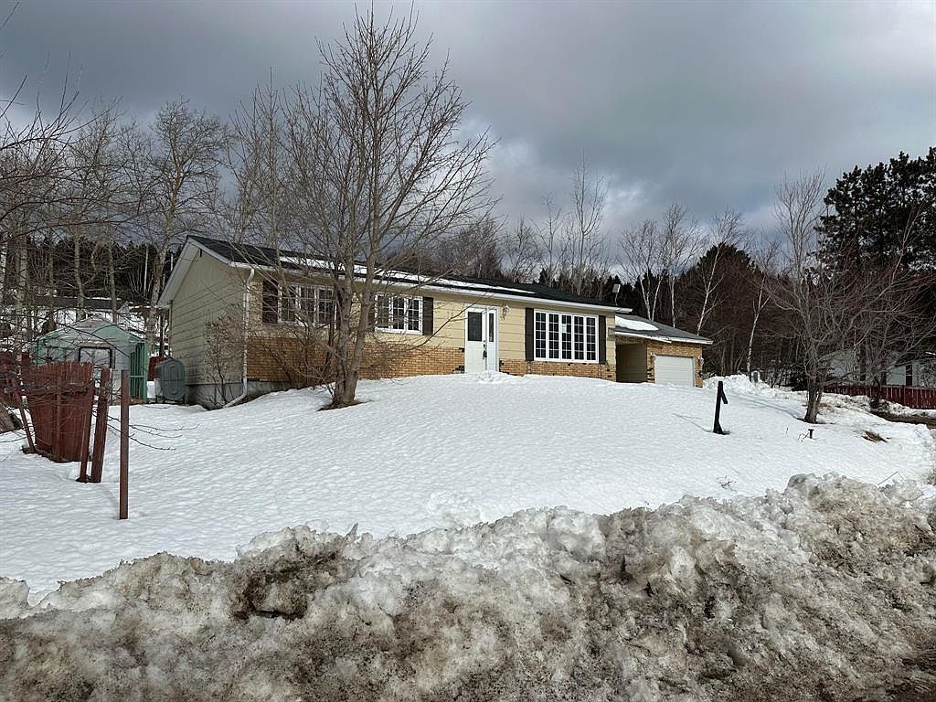 33 Bonaventure Ave, Gambo, NL A0G 1T0 Zillow
