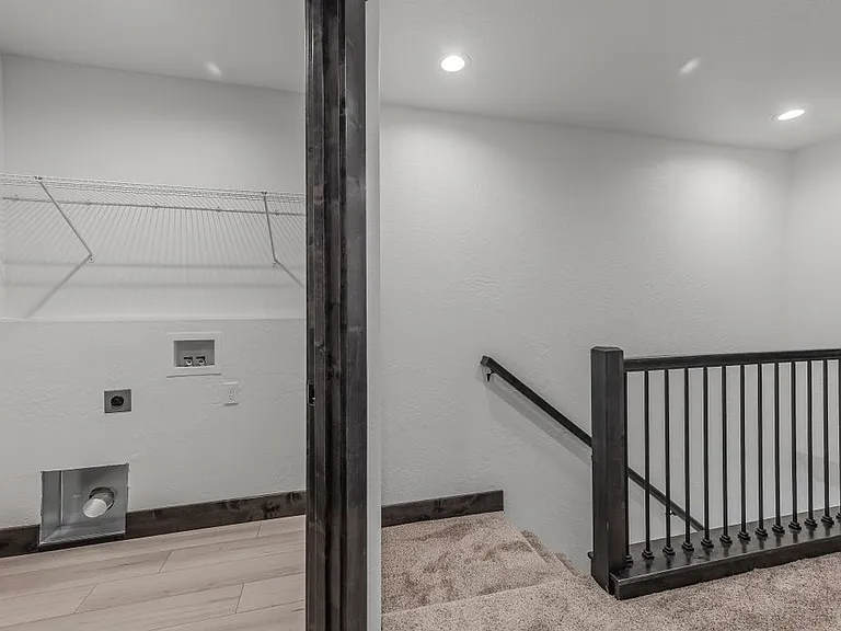 218 E Lobo Loop — Photo 19