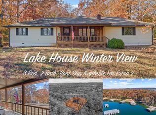 32 Ridgeline Ln, Kimberling City, MO 65686