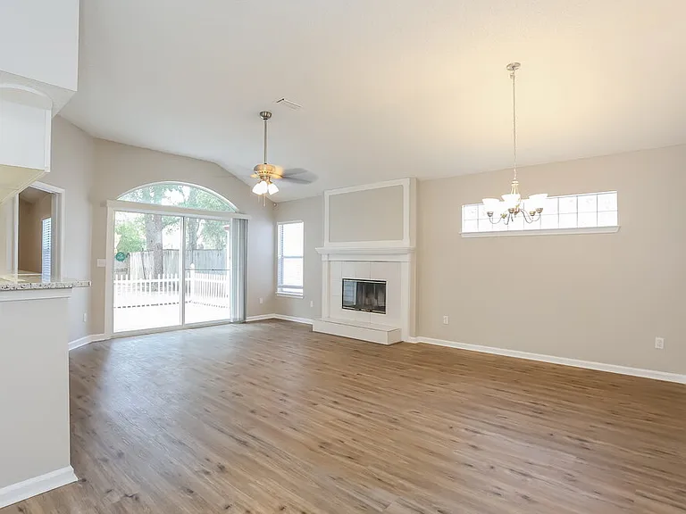 1156 Radis Pl — Photo 4