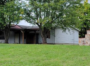 3602 Highland Ridge Rd, Berkeley Springs, WV 25411