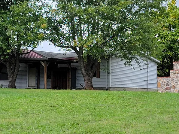 3602 Highland Ridge Rd, Berkeley Springs, WV 25411