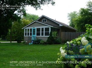 1292 Kohlman Ave E, Maplewood, MN 55109