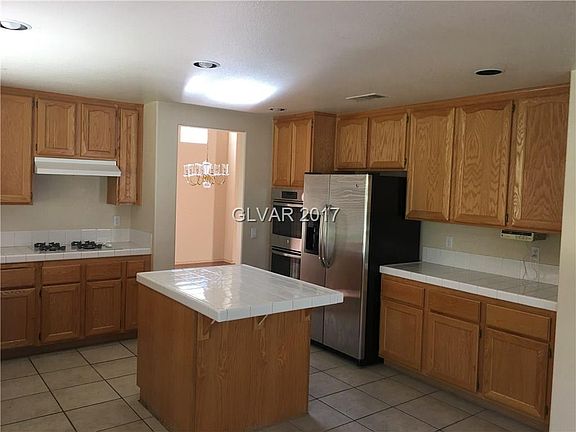 4th image of 1220 Moorpoint Dr #0