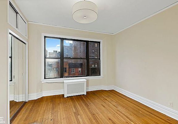 3rd image of 245 W 72nd St APT 6B