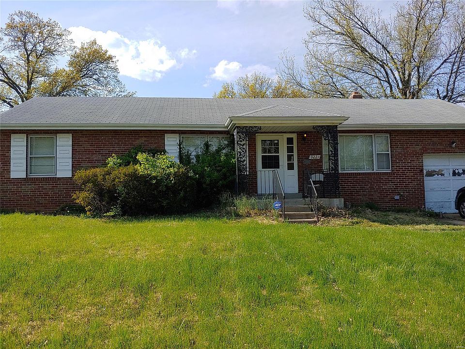 2nd image of 9221 Cottonwood Dr