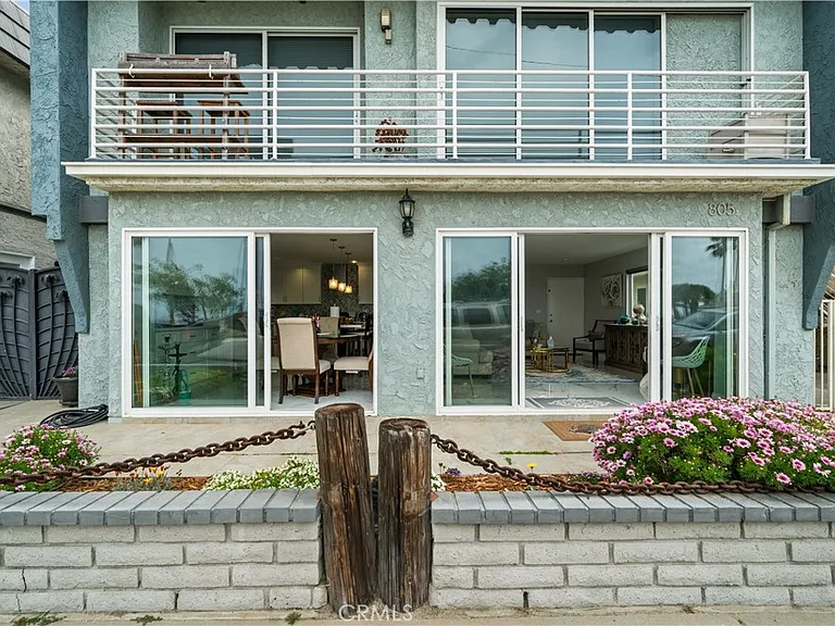 805 Ocean Ave — Photo 4